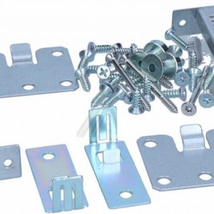 686232 Busta accessori fissaggio lavastoviglie Ignis