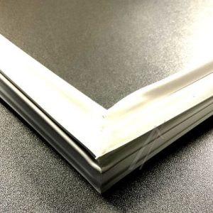 C00325839 481010645930 Guarnizione porta magnetica bianca Ignis