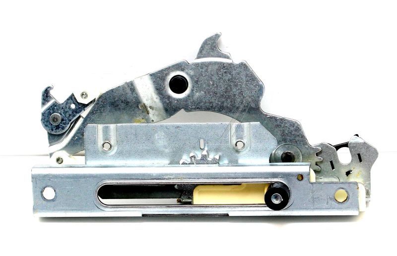 DD82-01773A Cerniera porta sinistra per DW60M6070IB, ODM, FBI Samsung DD8201773A