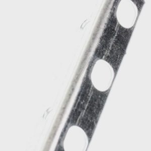 C00140757 482000081566 Staffa superiore pannello cassetto 75x15x13 Hotpointariston